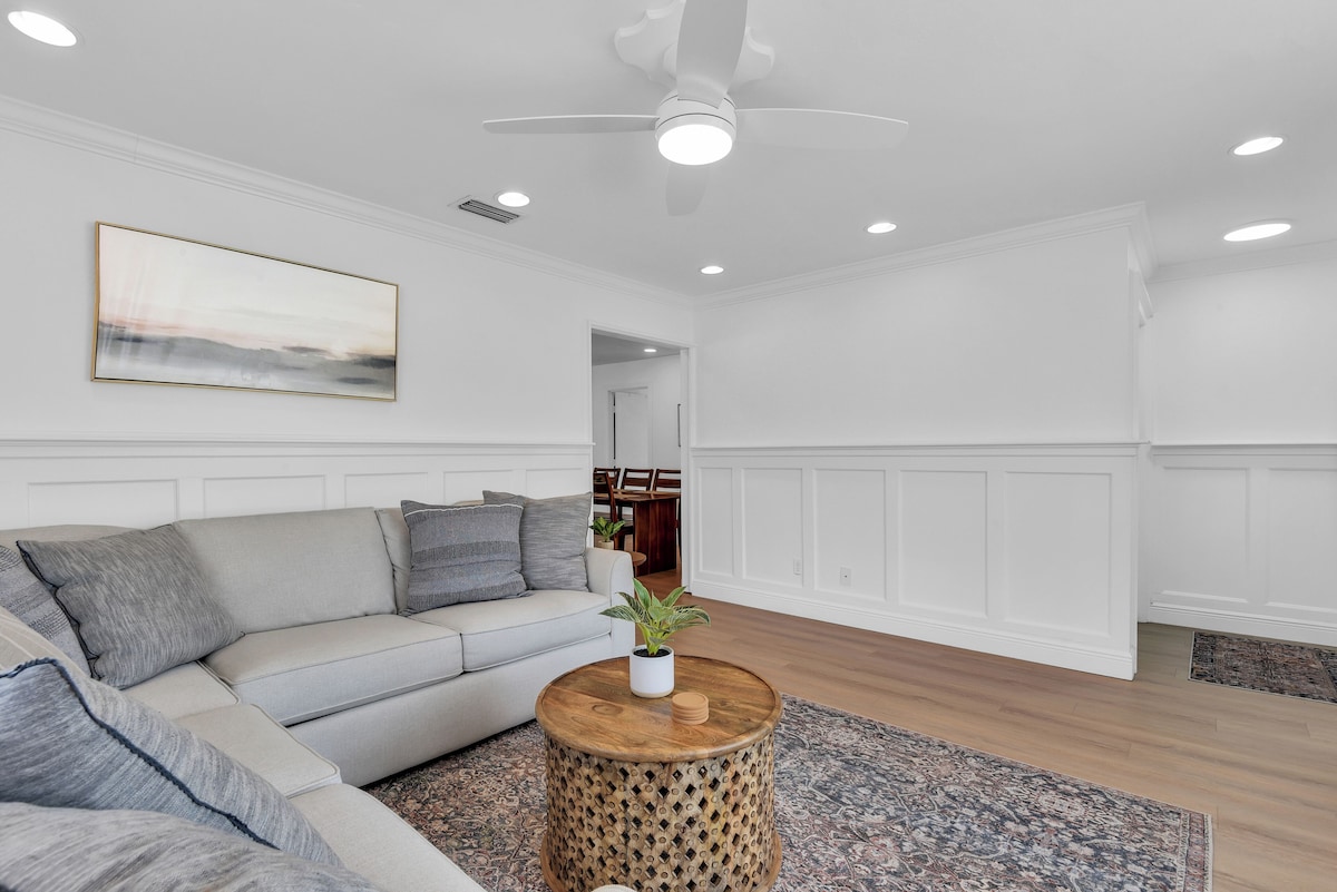 Photo 4 of Charming 3-bedroom house in lovely Naples with AC, Pool and Pet Friendly