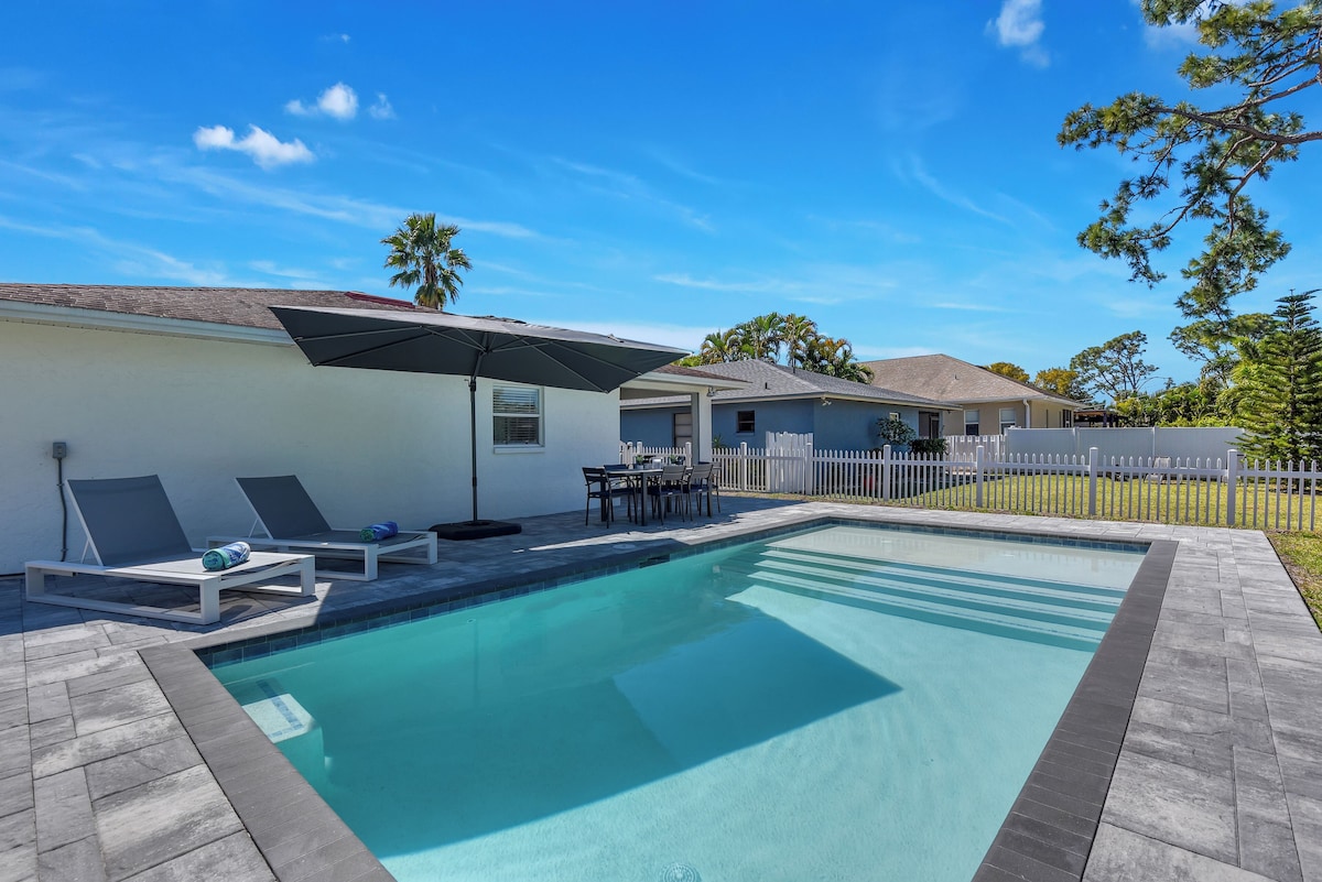 Photo 27 of Charming 3-bedroom house in lovely Naples with AC, Pool and Pet Friendly