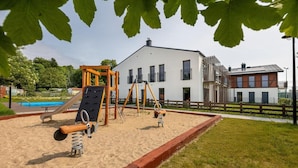 Children’s area - Comfortable apartment with a terrace (Trzesacz)