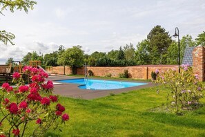 Pool - Comfortable apartment with a terrace (Trzesacz)