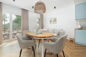 Smart TV - Comfortable apartment with a terrace (Trzesacz)
