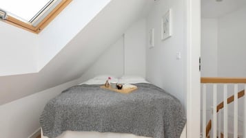 3 bedrooms, iron/ironing board, travel crib, free WiFi