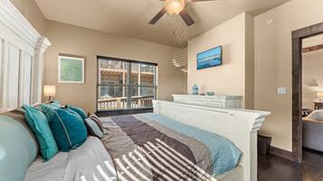 8 bedrooms, desk, iron/ironing board, travel cot