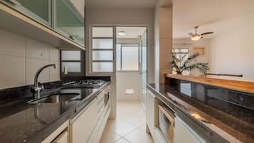 Basic Apartment | Private kitchen
