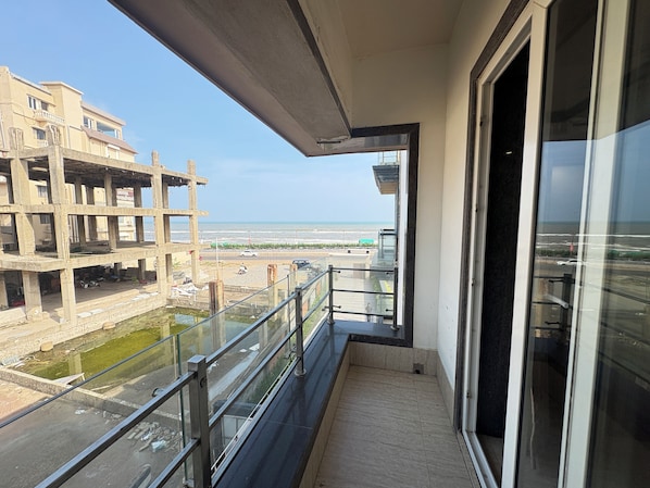 Habitación doble Deluxe, 1 cama Queen size, vista a la ciudad | Vista del balcón