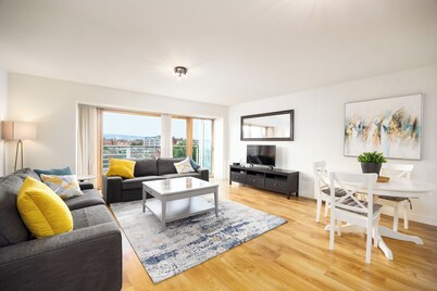 Modern 2 Bed - 8min to Grand Canal Dock Station
