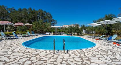 Apartment 'Alykes Family Resort Triple Room 1' with Balcony, Wi-Fi and Air Conditioning