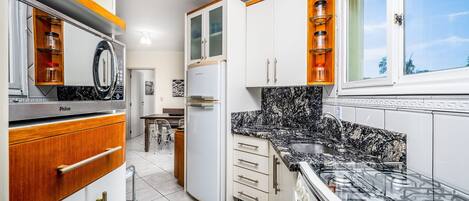 Basic Apartment | Private kitchen