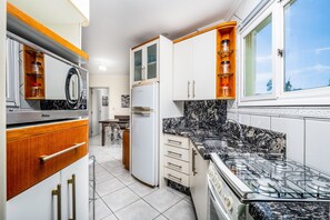 Basic Apartment | Private kitchen - Apart W/barbecue 10min From Jurere Beach Rf203 (Florianópolis)