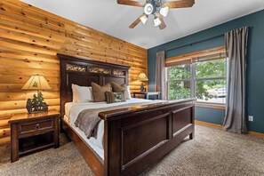 7 slaapkamers, een strijkplank/strijkijzer, reisbedje, wifi