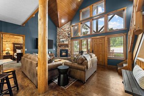 TV, fireplace, offices