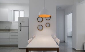 Dining - Apt w/ BBQ 300m From the Beach in Floripa Res201 (Florianópolis)