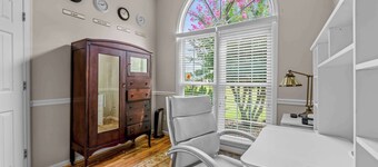 Columbus 4BR Getaway w/ Hot Tub Close to Ft Moore