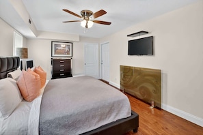 House, Multiple Beds, Patio, Garden View (Southern Comfort) | Individually decorated, individually furnished, bed sheets