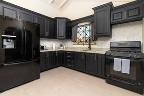 Microwave, oven, stovetop, cookware/dishes/utensils