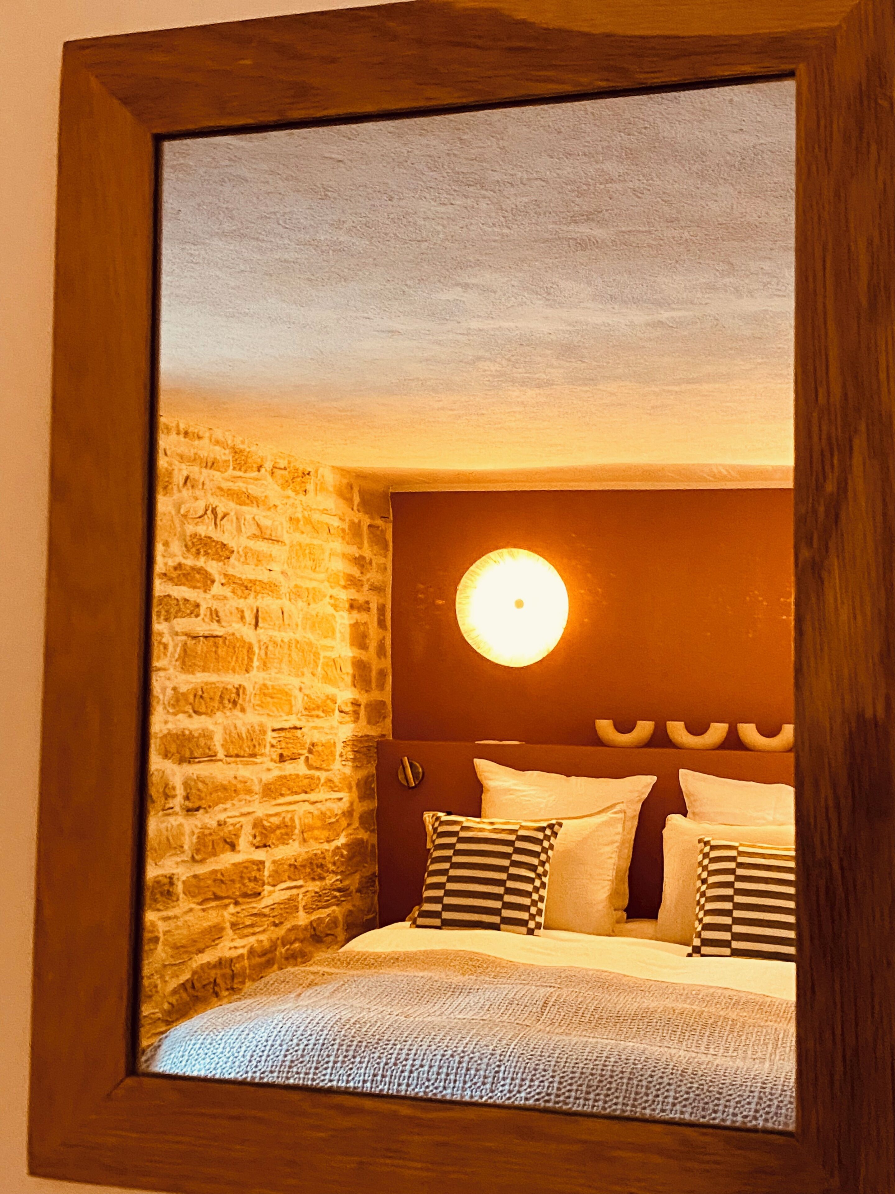 1 bedroom, desk, Internet, bed sheets