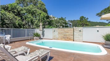 Basic Apartment | Pool