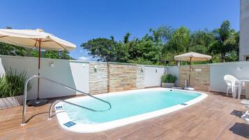 Basic Apartment | Pool