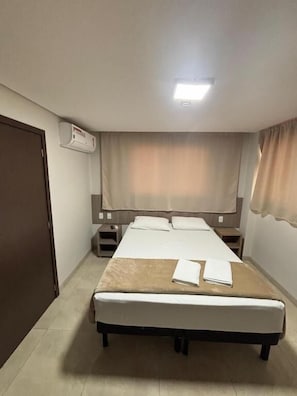 Desk, free WiFi, bed sheets