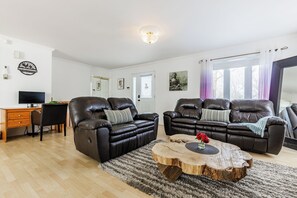 Smart TV, fireplace, video games, books