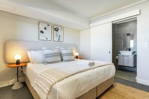 1 quarto, cofres nos quartos, ferros/tábuas de passar roupa, Wi-Fi