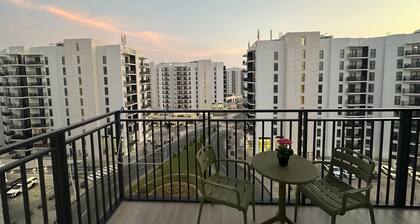 Yas Island Canal View Cozy Apartment