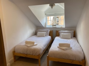 2 quartos, Wi-Fi de cortesia, roupa de cama