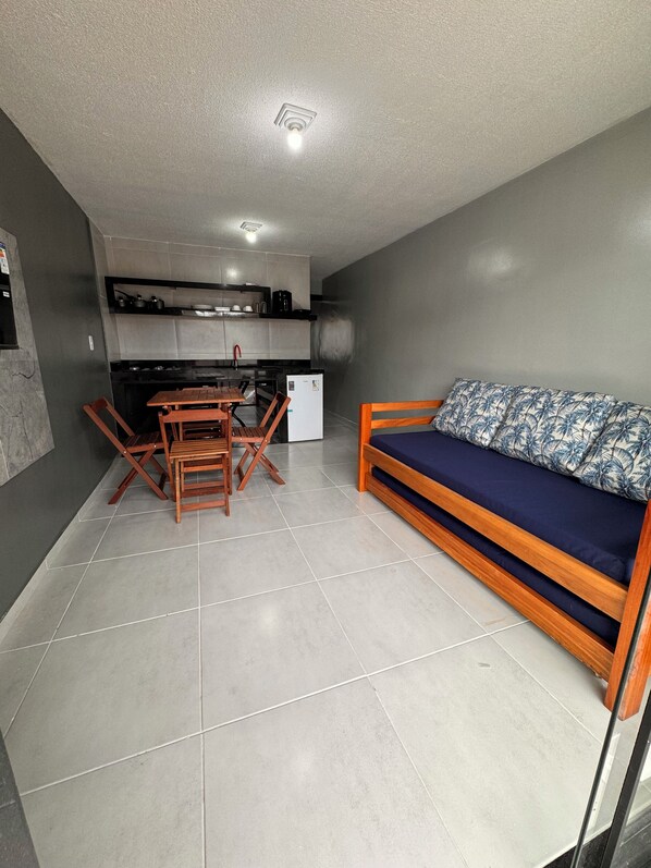 Minibar, free WiFi