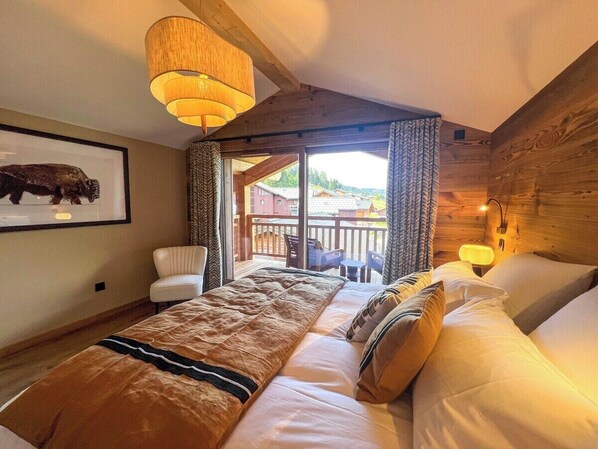 4 bedrooms, Internet, bed sheets