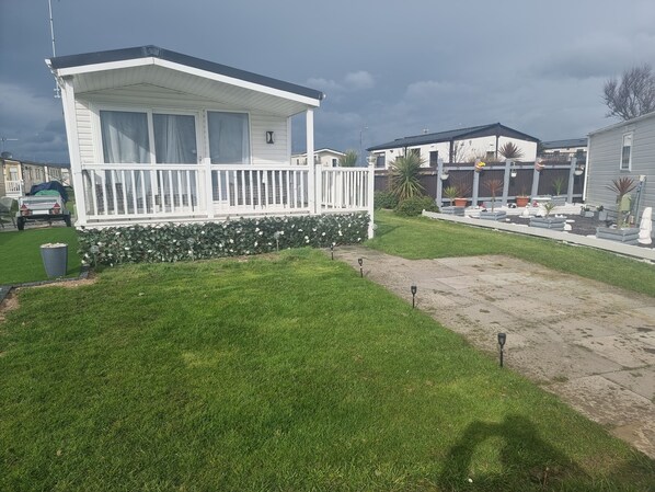 Property grounds - Lodge Type on Lyons Robin Hood Rhyl (Rhyl)