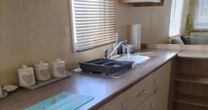 3 Bedroom Caravan in Lyons Robin Hood Rhyl