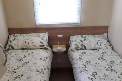 3 Bedroom Caravan in Lyons Robin Hood Rhyl