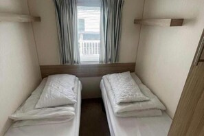 Fer et planche à repasser, accès au Wi-Fi (inclus)