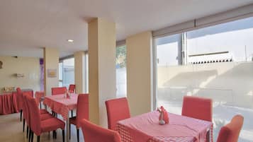 House | Dining