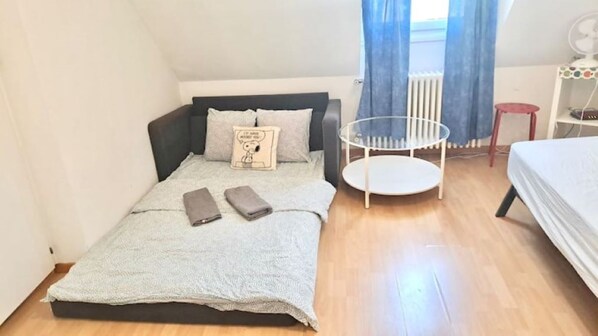 1 makuuhuone, ilmainen Wi-Fi, vuodevaatteet