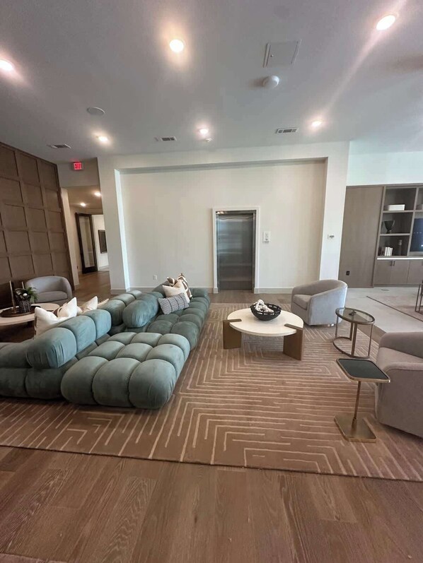 TV, fireplace, offices