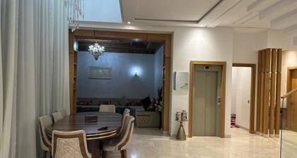 Villa à louer pour courte et langue durée à bouskoura casablanca