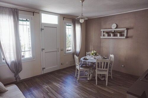 LIDIA HOUSE - The Residences of the Viri