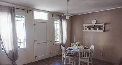 LIDIA HOUSE - The Residences of the Viri