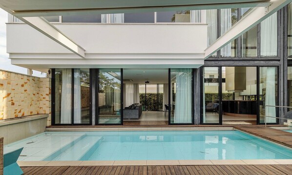 Apartment | Pool - House w/ pool 5BR near Jurerê Beach RCA26 (Florianópolis)