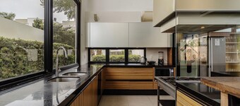 Modern House With Pool in Jurere Rca264
