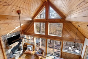 Televisión, chimenea