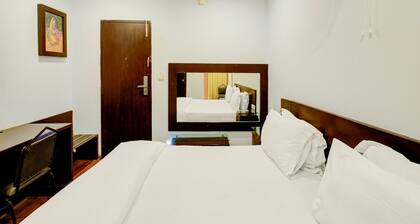 Super Townhouse Oak JVH Hotel