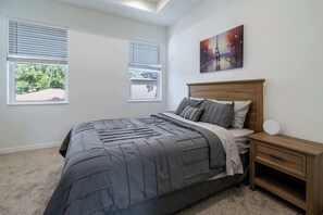 3 slaapkamers, een strijkplank/strijkijzer, wifi, beddengoed