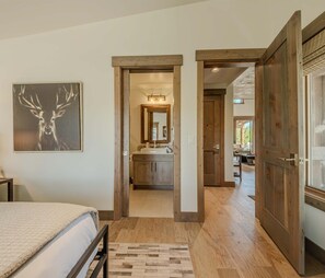 House, Multiple Beds, Hot Tub, Mountain View (Cottage on the 10th Tee) | Individually decorated, individually furnished, bed sheets - Cottage on the 10th Tee Beautiful Stay for 7 w/ Hot Tub & Fire Pit (Eureka)