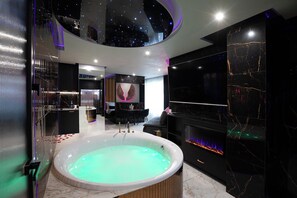 Leilighet – president | Strykejern/-brett, wi-fi (inkludert) og sengetøy