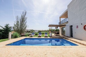 Outdoor pool - Elegant and modern villa with private pool (Cala D'or (Santanyi))