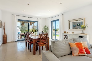 Smart TV, table tennis, books, stereo - Elegant and modern villa with private pool (Cala D'or (Santanyi))