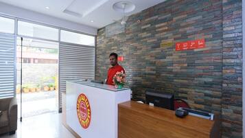 House | Meja sambut tetamu