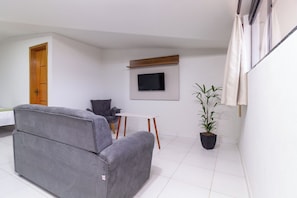 Deluxe Quadruple Room, City View | Free WiFi